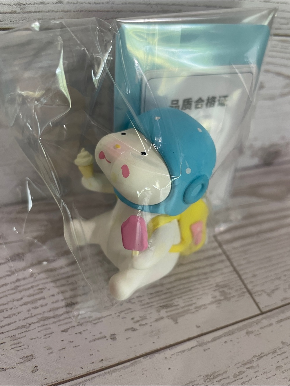 AUTHENTIC - Repolar Emotion by Repolar x Finding Unicorn - Eating